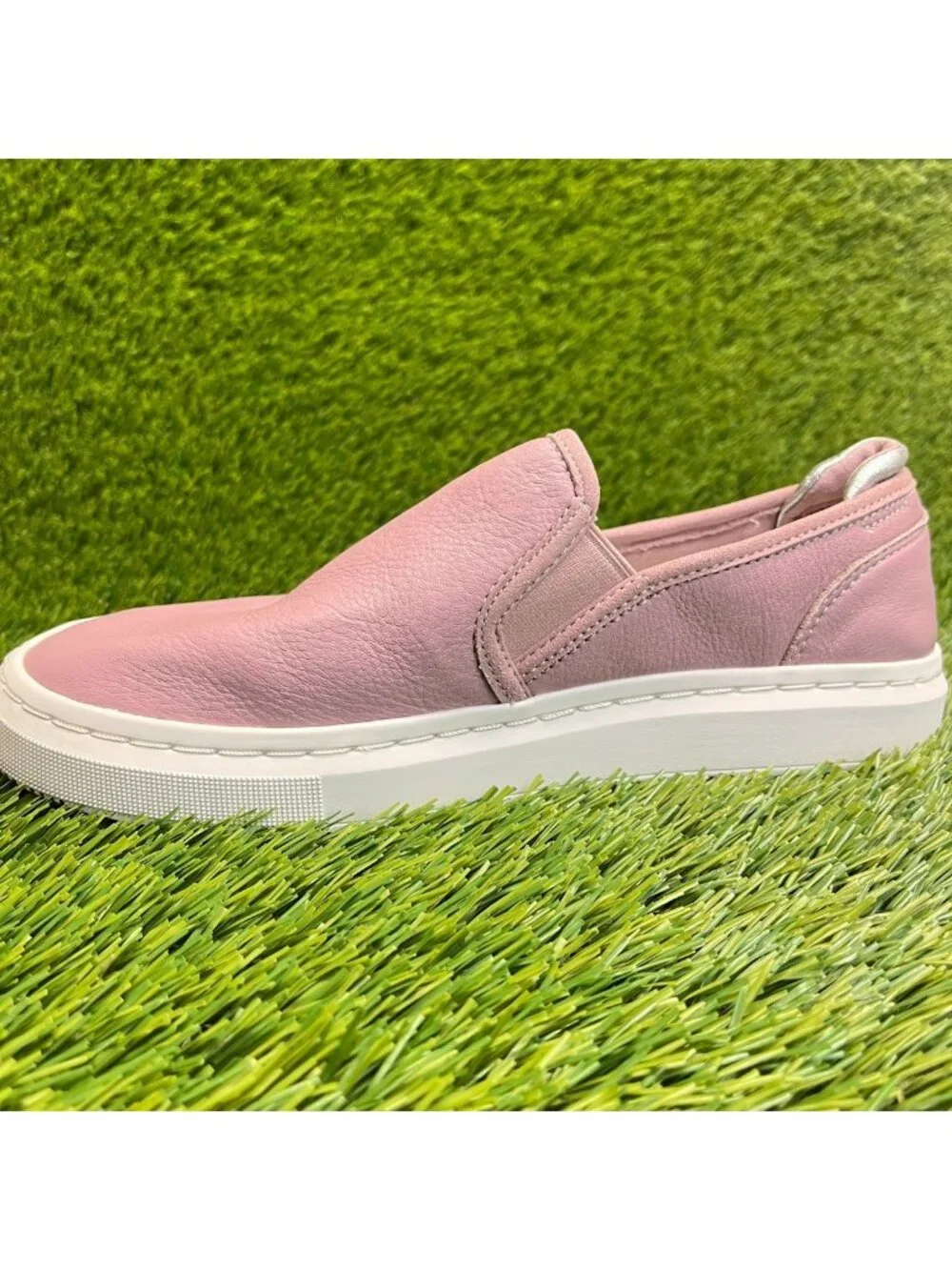 UGG please review